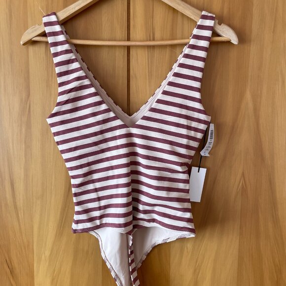 NWT Babaton Contour V Neck Body Suit Small - Picture 3 of 4